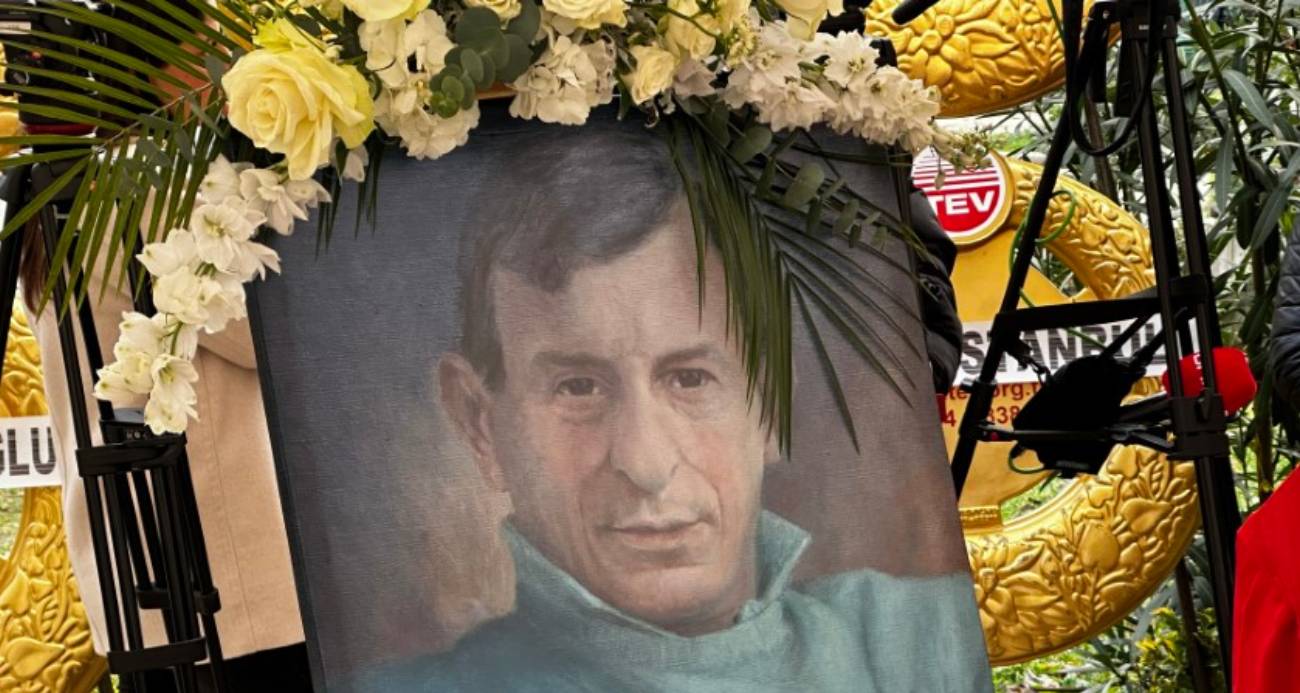 Türk Tiyatrosunun Duayeni Haldun Dormen Son Yolculuğuna Uğurlandı