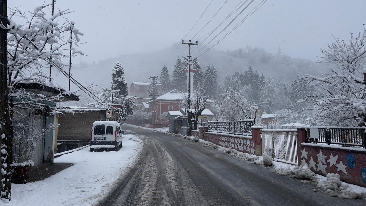 Türkiye Genelinde Yoğun Kar Yağışı Nedeniyle Okullar Tatil Edildi