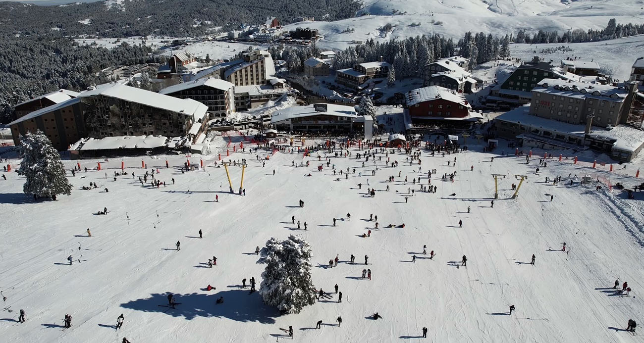 Uludağ Sömestr Tatilinde Kayakseverlerle Doldu Taştı