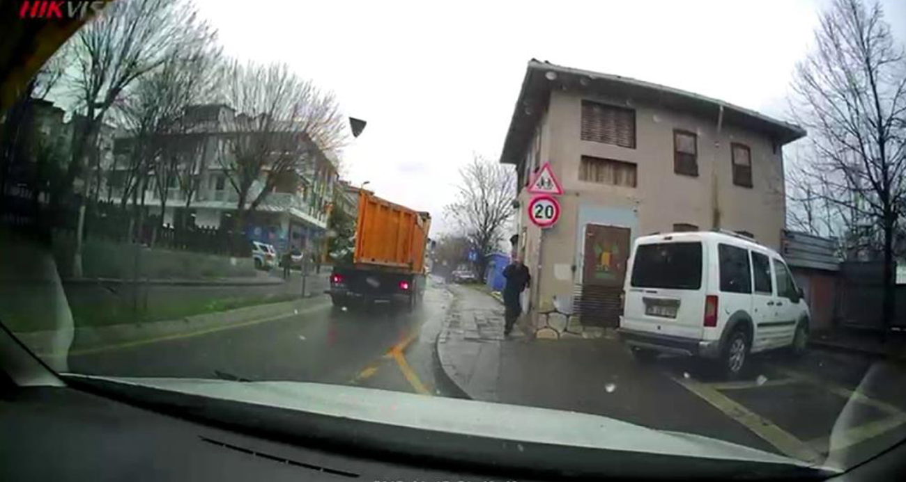 Üsküdar’da Kontrolden Çıkan Damper Kapağı Yayaya Çarptı