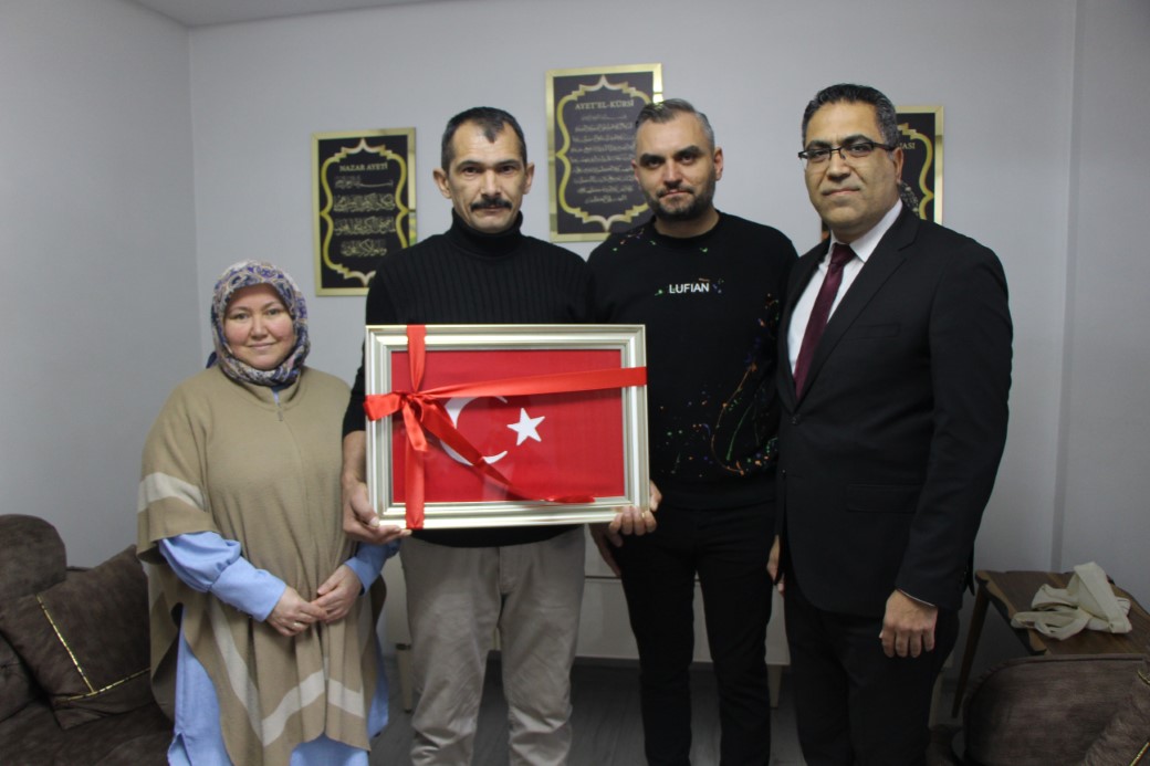 Amasyalı Maden İşçisi Depremzede Aileye Kapılarını Açtı