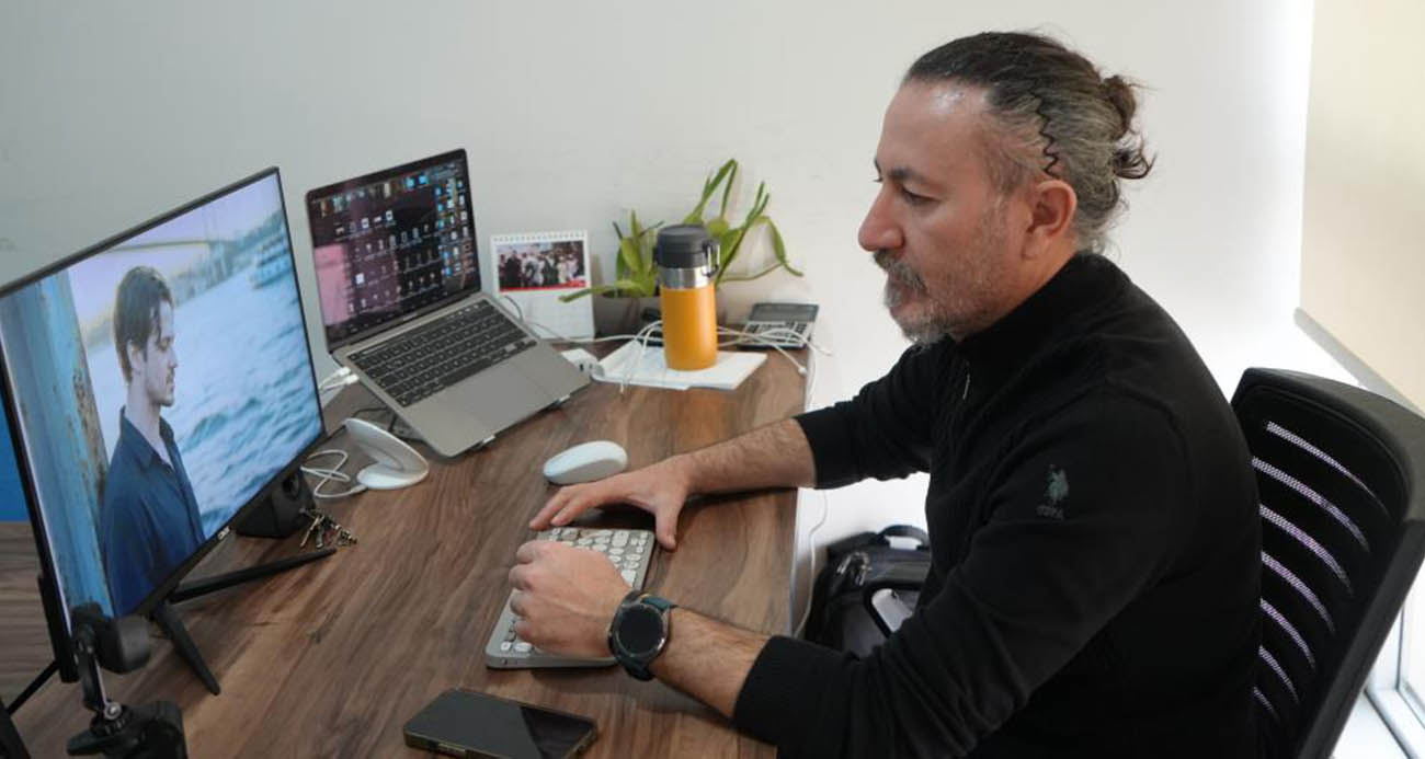 Antalya’dan Çıkan Yapay Zekâ Sanatçısı Ayros, Dijital Dünyada Fırtınalar Estiriyor