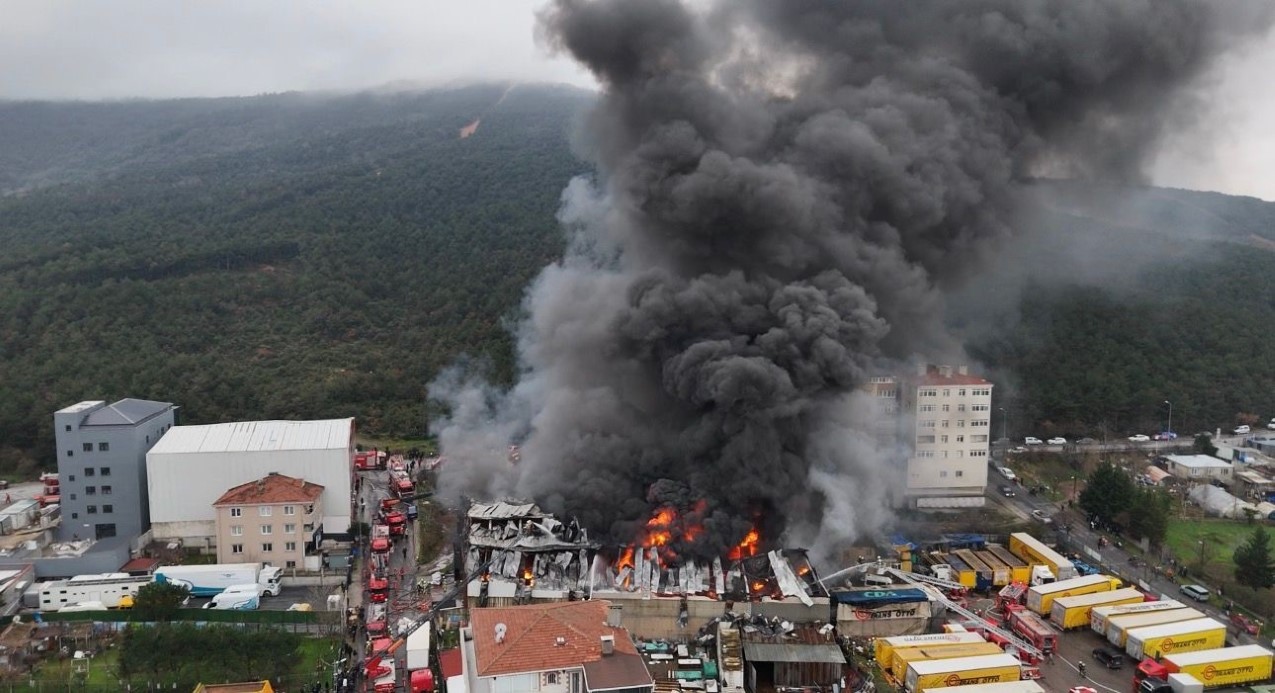 Ataşehir’de Endüstriyel Yangın Alarmı