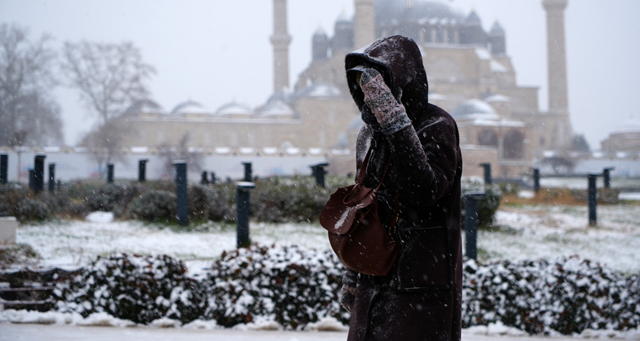 Balkanlardan Gelen Soğuk Hava Edirne’yi Beyaz Örtüyle Kapladı