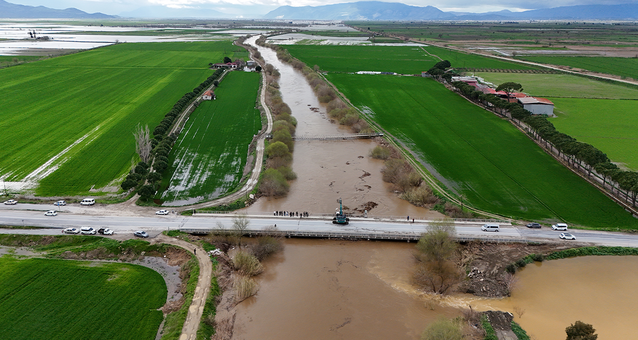 Büyük Menderes Nehri Tehlike Seviyesine Ulaştı
