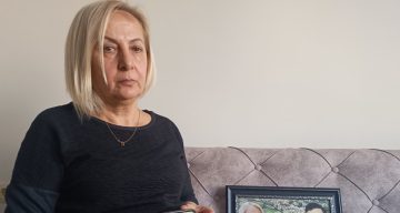 Depremde Yıkılan Rönesans Rezidans’tan Kurtulan Kadın Acılarını Paylaşıyor