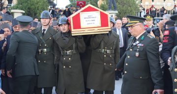 F-16 Kazasında Şehit Olan Pilot Binbaşı İbrahim Bolat İzmir’de Defnedildi