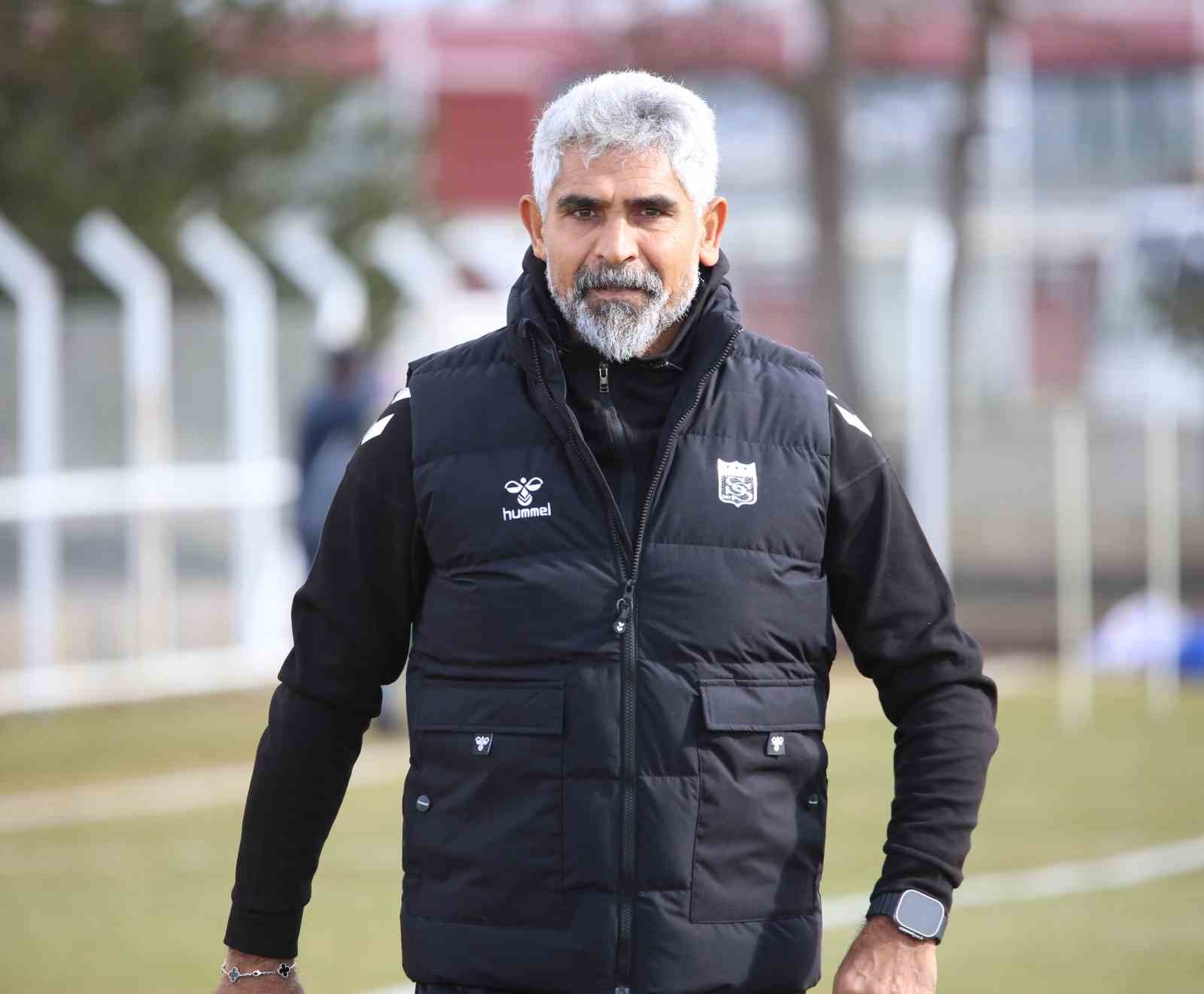İsmet Taşdemir’den Sivasspor İçin Gerçekçi Değerlendirme: ‘Bu Yıl Şampiyonluk Zor’