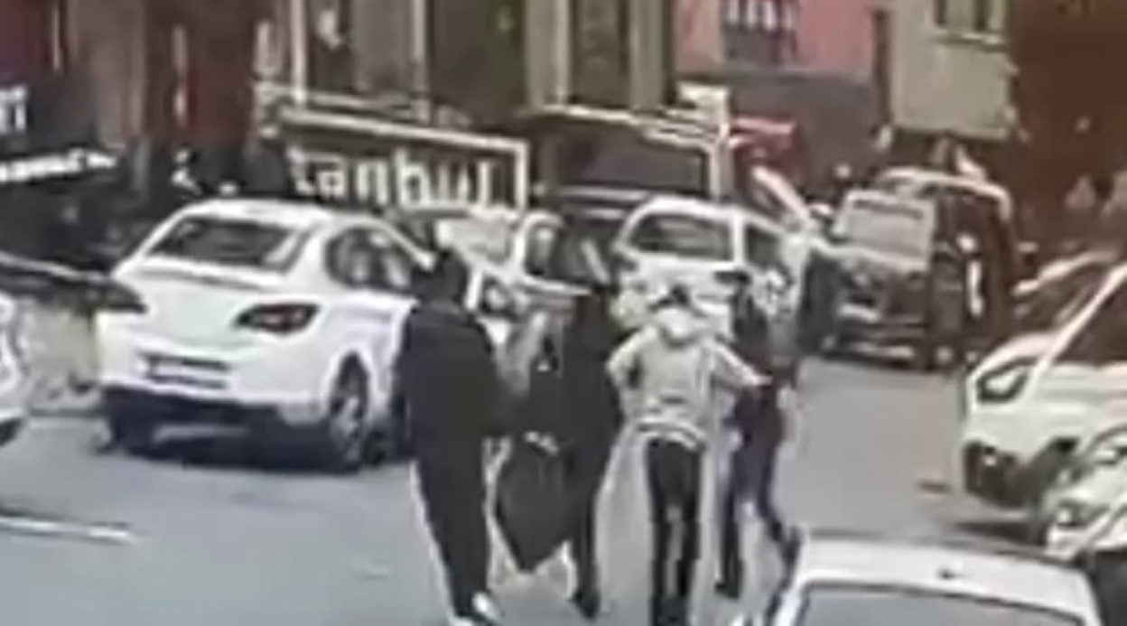 İstanbul Güngören’de Sokak Ortasında Büyük Hırsızlık: 1.7 Milyon TL Çalındı