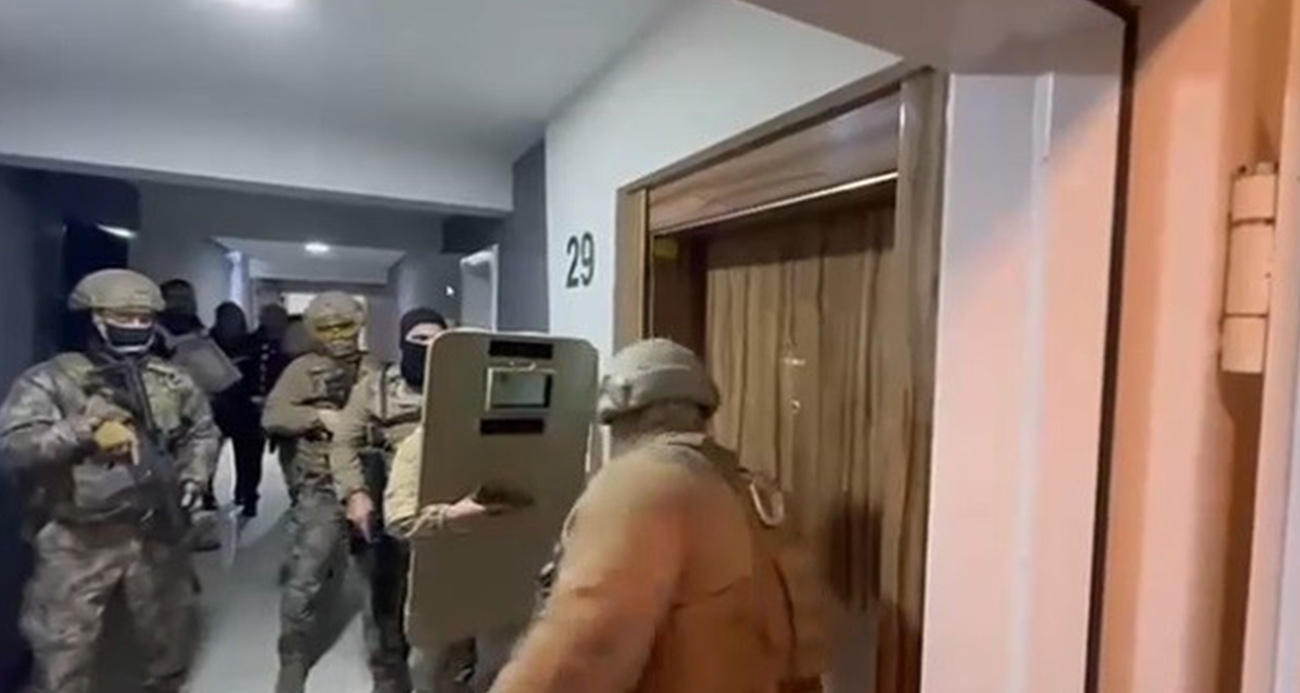 İzmir Menemen’de Büyük Yasa Dışı Bahis Operasyonu: 49 Kişi Tutuklandı