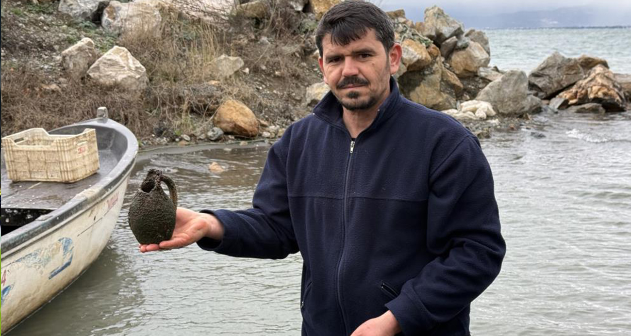 İznik Gölü’nde Tarihi Keşif: Balıkçıların Ağına Tarihî Küp Takıldı