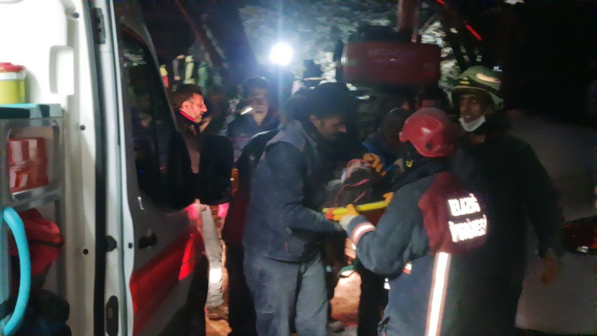 Kedi sesi sandı, bir çocuğun hayatı 40 saat sonra kurtarıldı