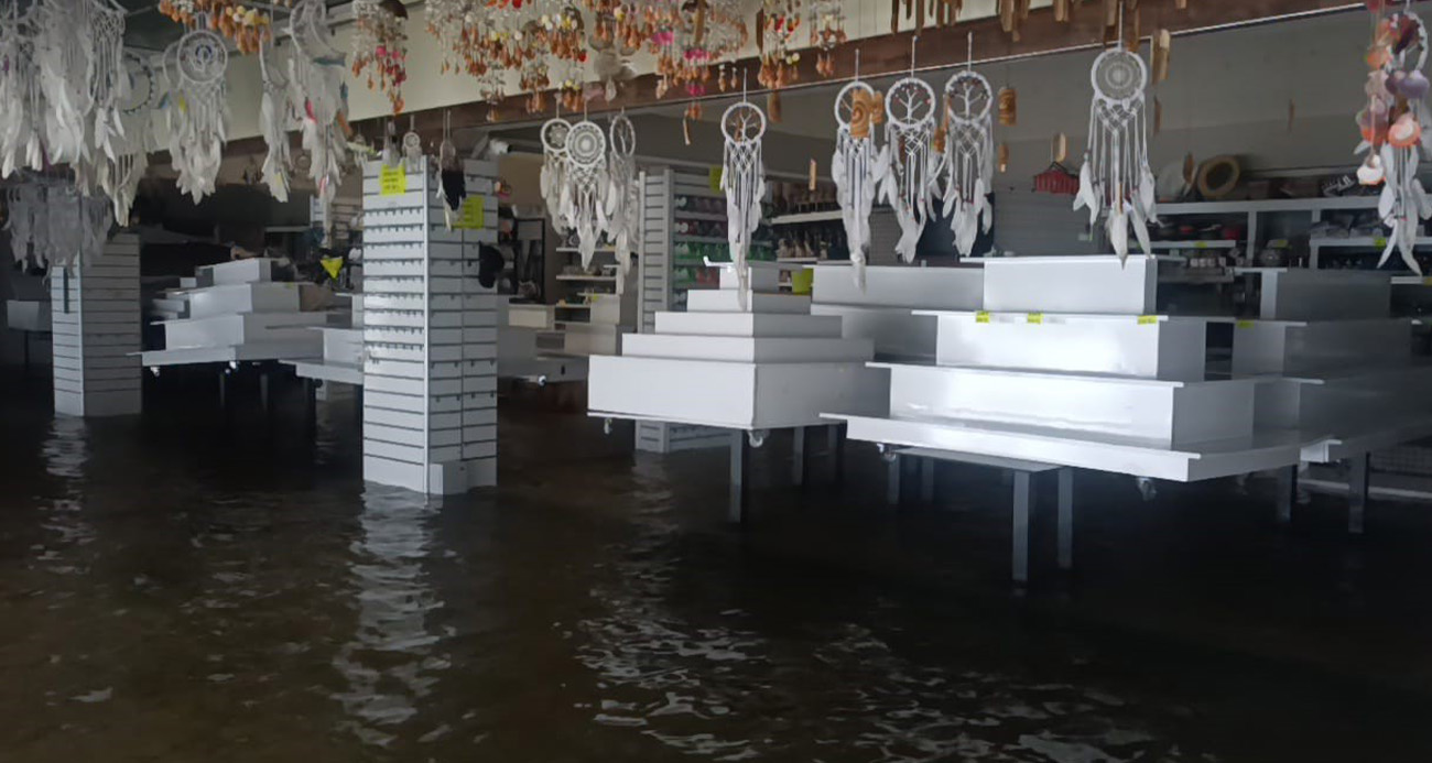 Manavgat Irmağı’nda Su Seviyesi Yükseldi, İşletmeler Su Altında Kaldı