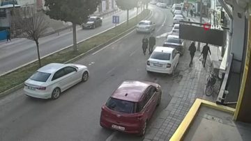 Mardin’de Kadın Öğretmene Çarpan Araç Güvenlik Kamerasında