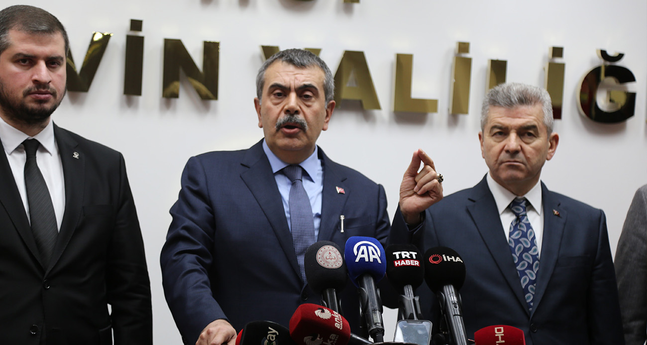Milli Eğitim Bakanı Yusuf Tekin’den Laiklik Bildirisine Sert Tepki