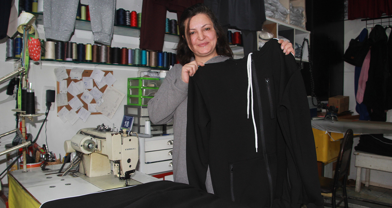 Ordu’da Bir Terzi, Atık Kumaşlardan Dakikalar İçinde Moda Yaratıyor