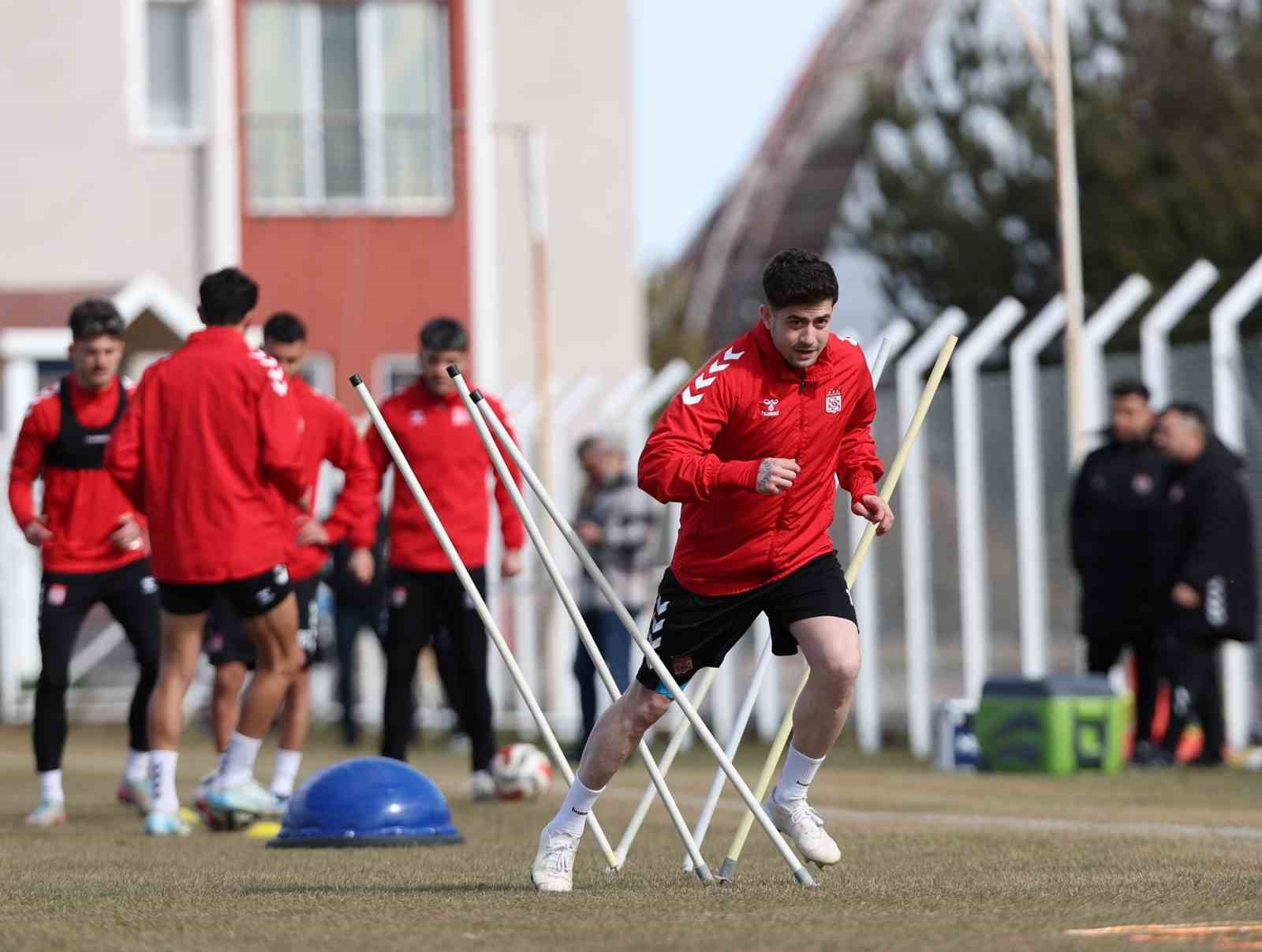 Özbelsan Sivasspor, Adana Demirspor Maçına Hazırlanıyor