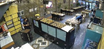 Sakarya’da Kebap Salonunun Asma Tavanı Çöktü: Çalışanlar Son Anda Kurtuldu