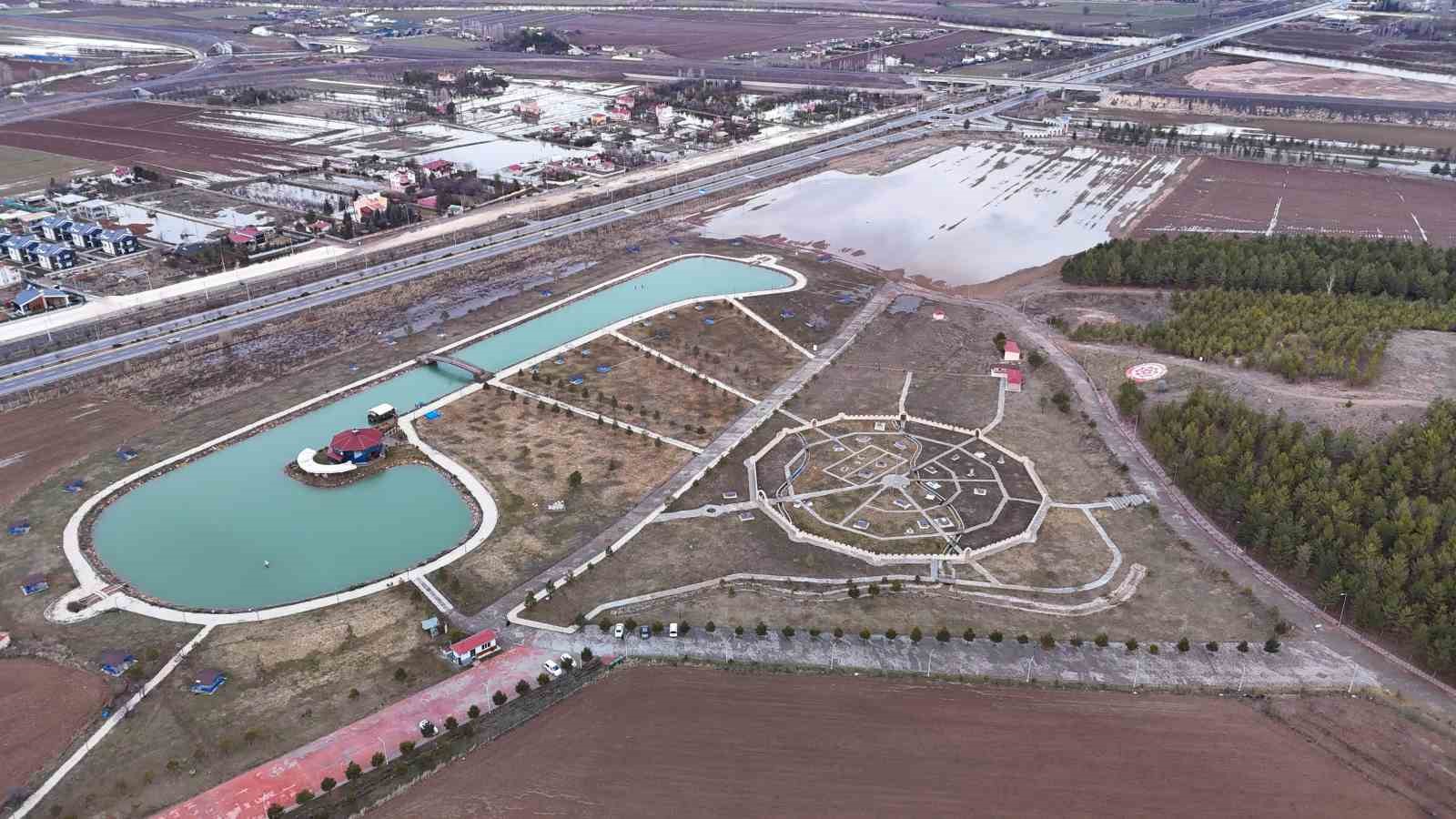 Sivas Cumhuriyet Üniversitesi Hasbahçe’de İkiz Göletler Oluştu