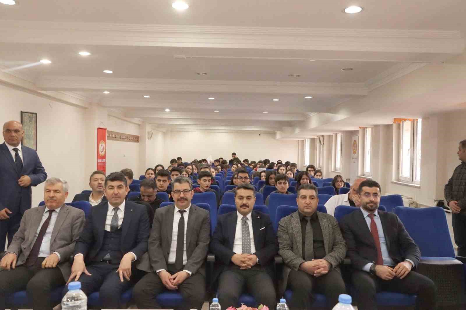 Sivas Lisesi’nde Su Bilinci ve İklim Değişikliği Paneli Gerçekleştirildi