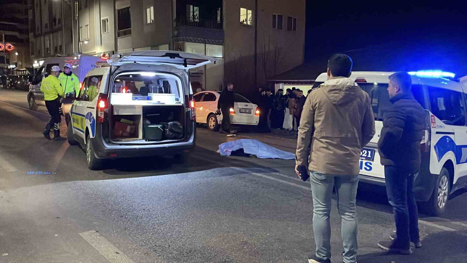Sivas’ta Trafik Kazası: Teravih Namazına Giderken Anne ve Gelin Hayatını Kaybetti