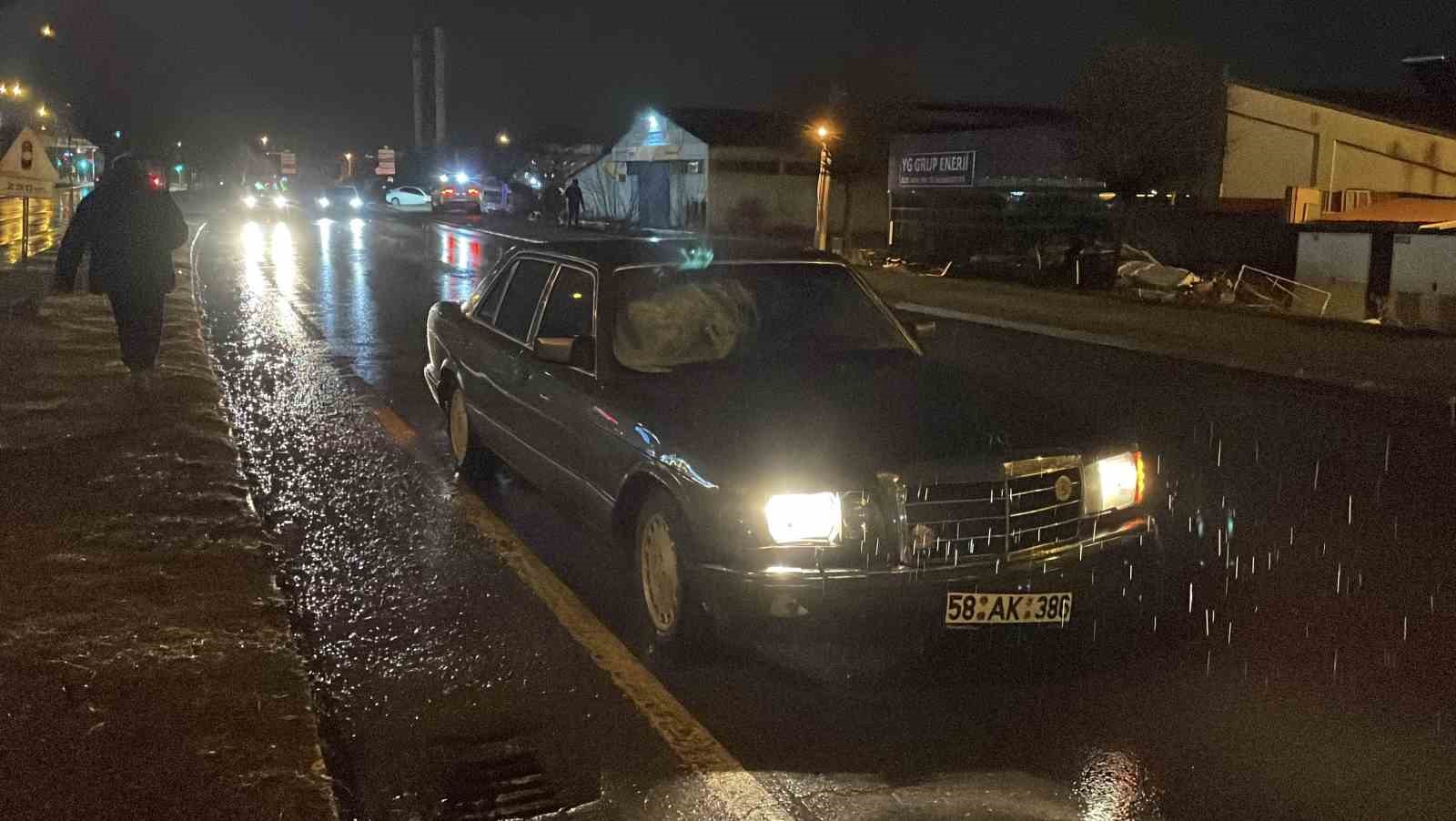 Sivas’ta Trafik Kazası: Yaya Ağır Yaralı