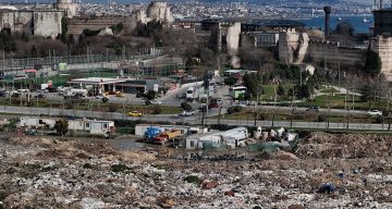 Tarihi Kazlıçeşme Meydanı Moloz Yığınlarına Teslim Oldu