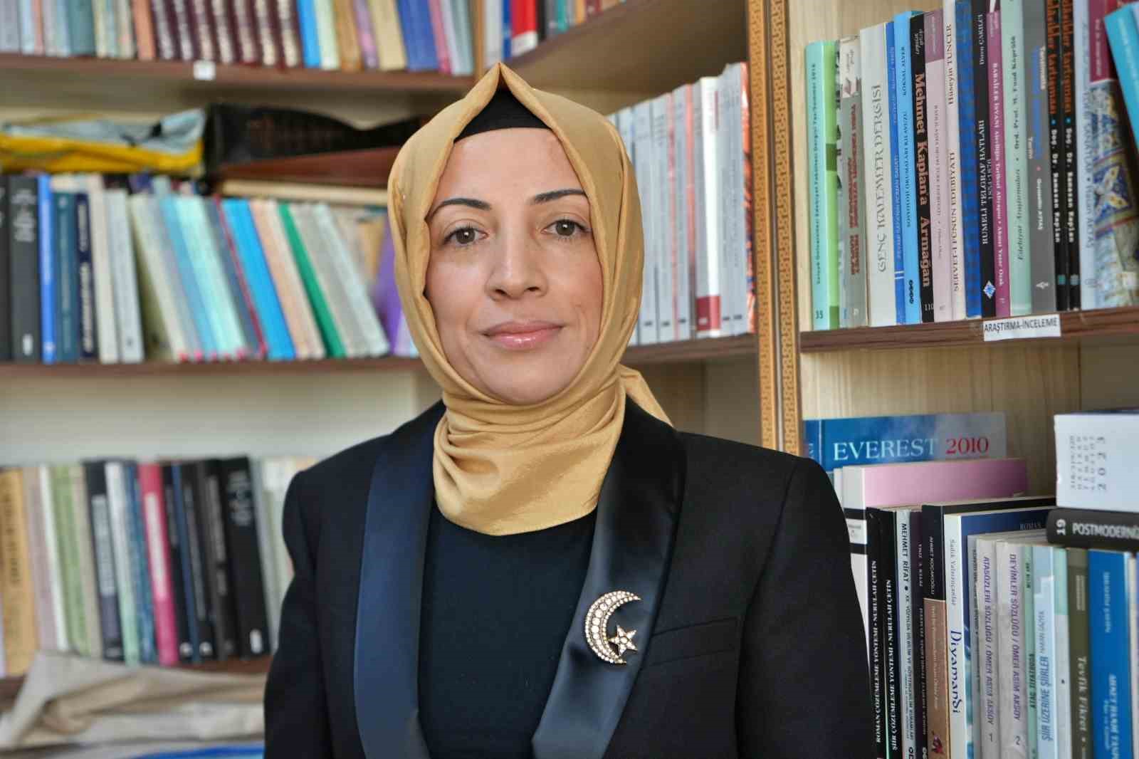 Üniversiteden Akademiye: Başörtüsüyle Yaşanan Dönüşüm