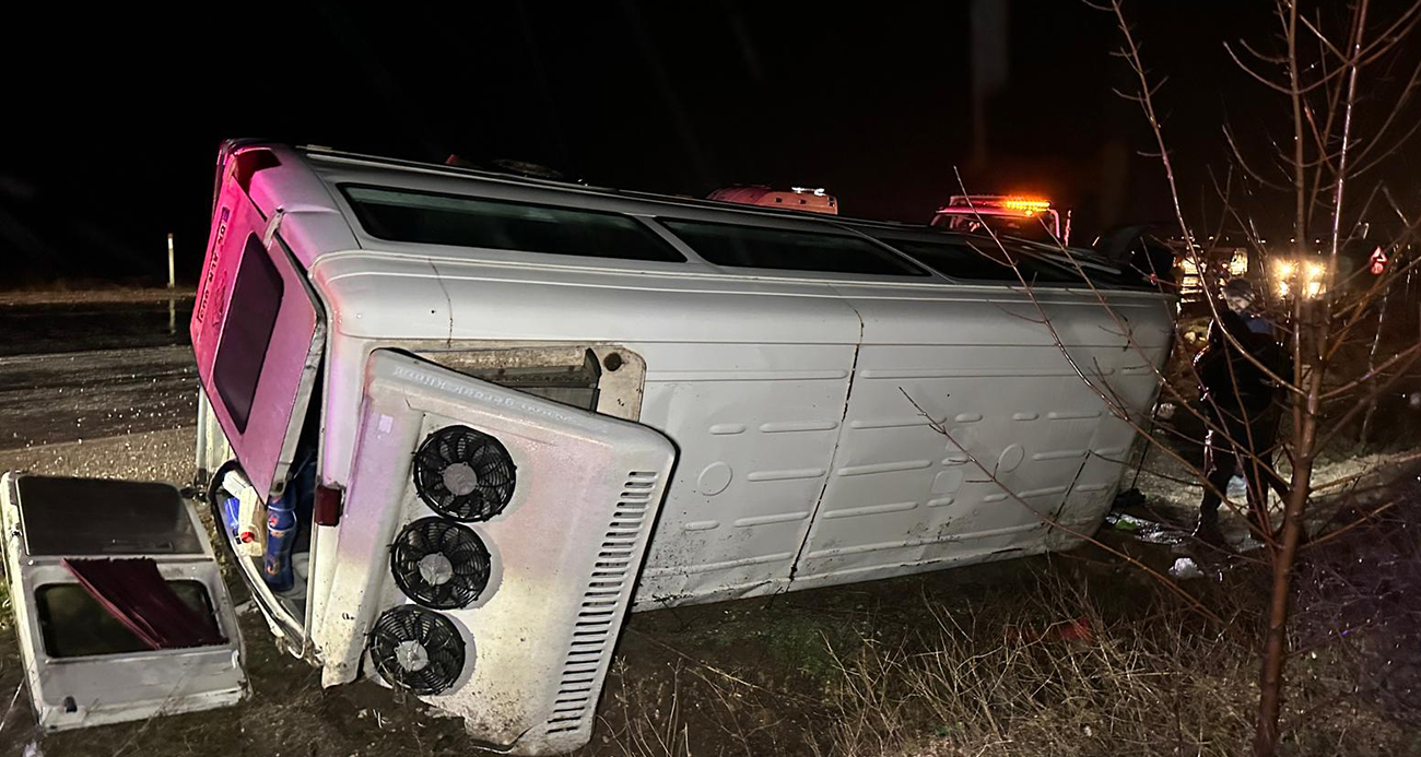 Uşak’ta İşçi Servisi Kaza Yaptı: 17 Yaralı