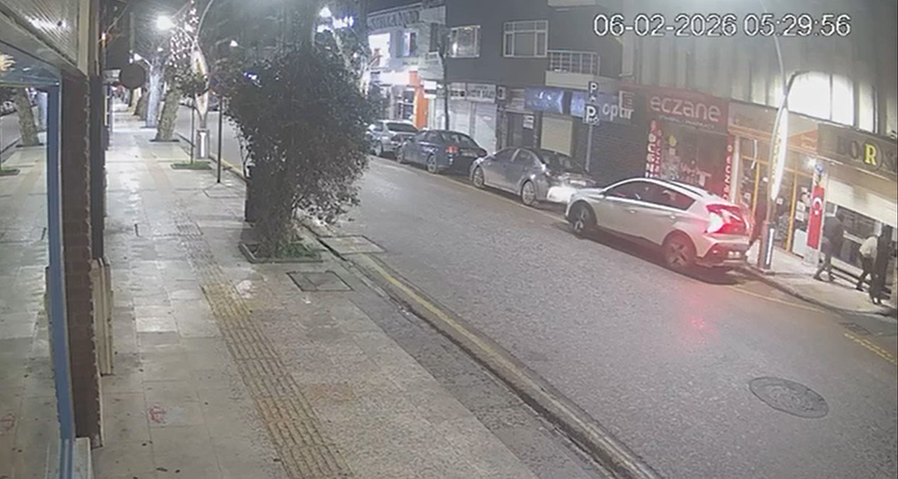 Yalova’da Gerçekleşen Kuyumcu Soygunu Güvenlik Kameralarına Yakalandı