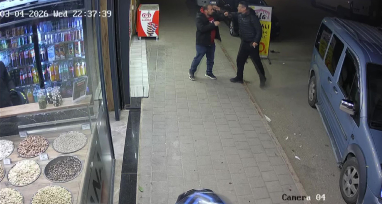 Adana’da İki Kardeş Arasında Alacak Verecek Kavgası Kameralarda
