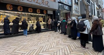 Altın Fiyatlarındaki Düşüş Vatandaşları Kuyumculara Yöneltti