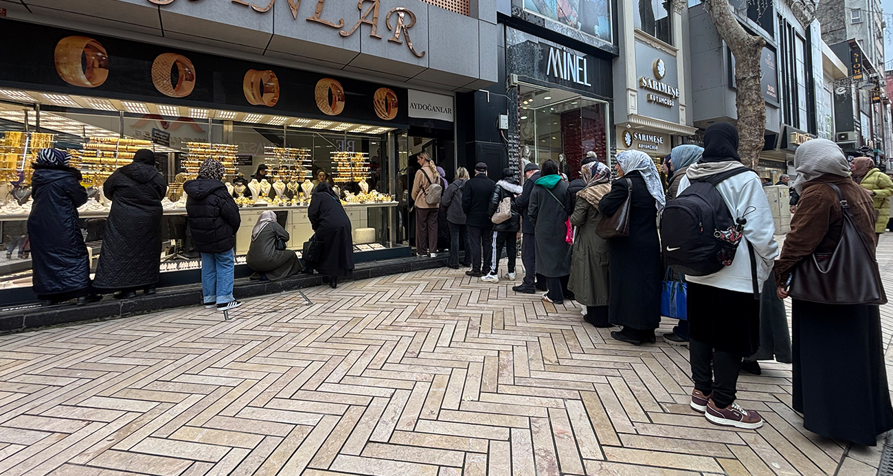 Altın Fiyatlarındaki Düşüş Vatandaşları Kuyumculara Yöneltti