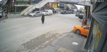 Ankara’da Trafik Kazası: Genç Kız Ağır Yaralandı