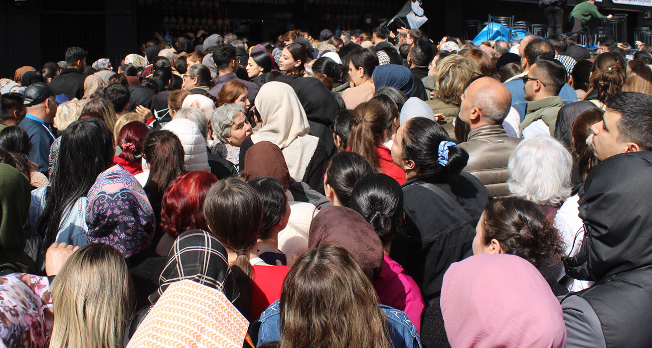 Aydın Efeler’de Açılışta İzdiham: Vatandaşlar Hastanelik Oldu