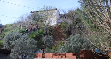 Aydın Efeler’de Toprak Kayması: Dört Ev Tahliye Edildi
