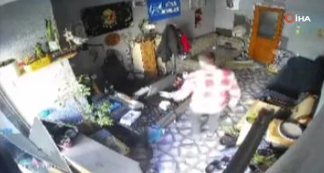 Beylikdüzü’nde Emlakçı Dükkanına Zarar Veren Mal Sahibi Olayı Güvenlik Kamerasında