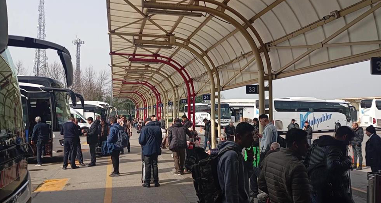 Bursa Şehirlerarası Otobüs Terminalinde Bayram Yoğunluğu