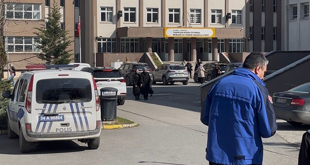 Çekmeköy’de Lise Öğrencisi Sınıf Arkadaşını ve Öğretmenlerini Bıçakladı