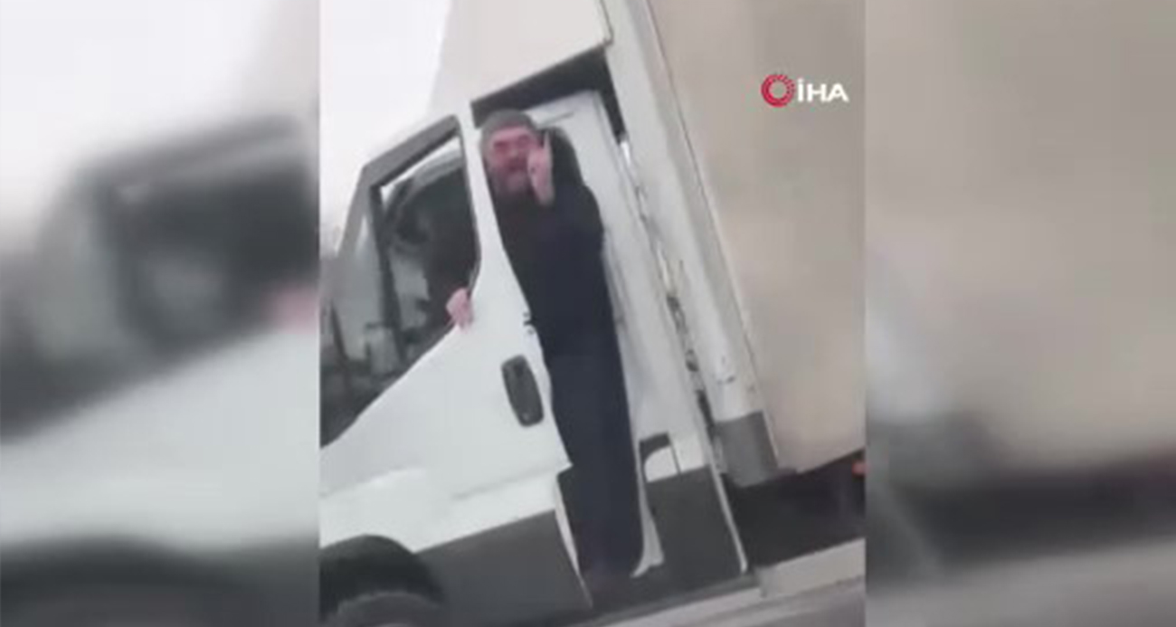 E-5 Karayolunda Trafik Magandasının Saldırısı Kamerada