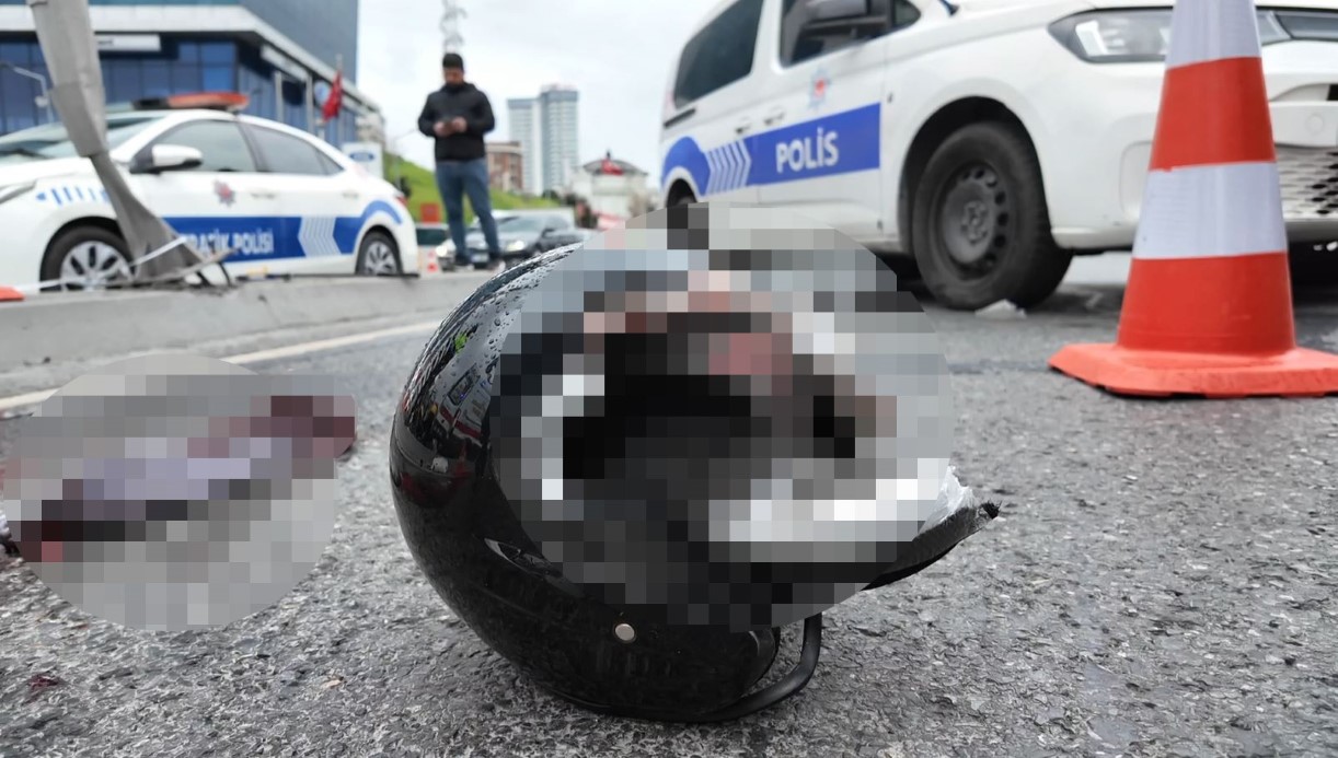 Esenyurt’ta Yağmurlu Havada Trajik Motosiklet Kazası: Plastik Kask Yetersiz Kaldı