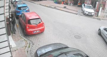 Fatih’te Bir Kadının Telefonu Kapkaç Yöntemiyle Çalındı