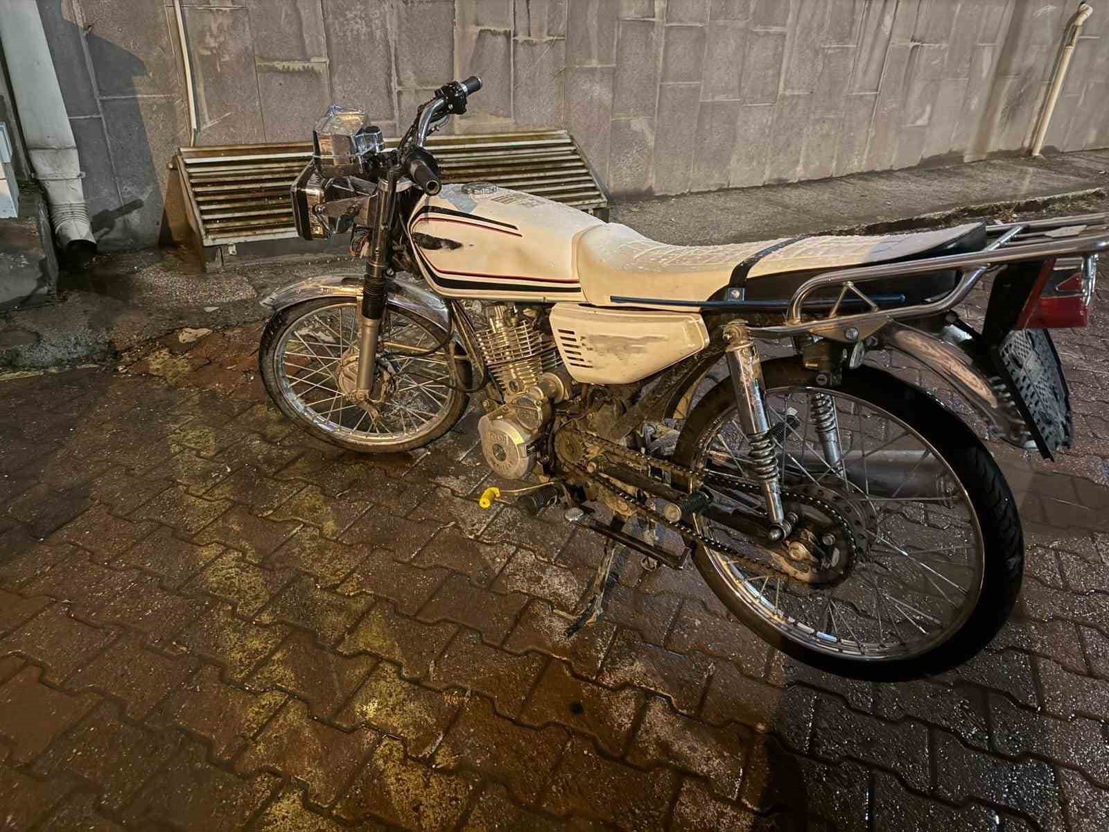 Gemerek’te Motosiklet Hırsızlığı Operasyonu: İki Şüpheli Cezaevine Gönderildi