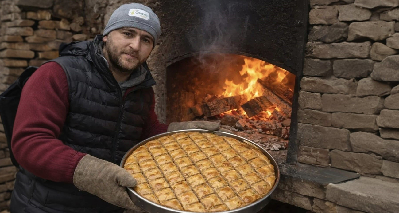 Gördes’te Bayram Hazırlıkları: Asırlık Baklava Geleneği Devam Ediyor