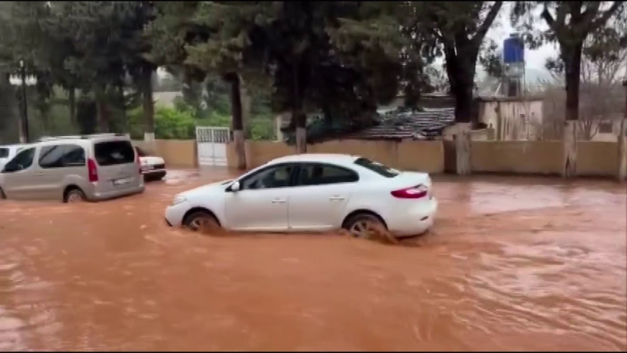 Hatay’da Sağanak Yağışlar Hayatı Olumsuz Etkiledi