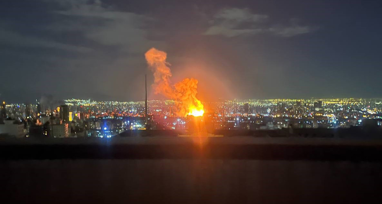 İran’da Ulusal Yayın Merkezine Hava Saldırısı: Yayınlar Kesintiye Uğradı