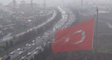 İstanbul Çamlıca Gişeleri’nde Bayram Dönüşü Trafik Yoğunluğu
