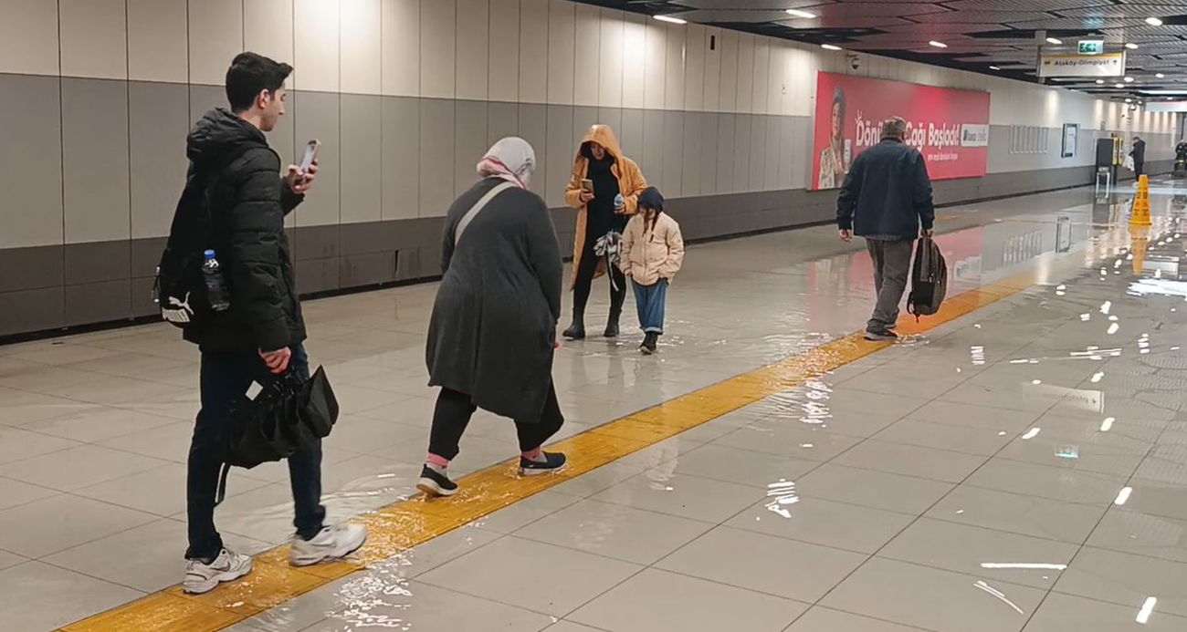 İstanbul Yenibosna’da Metro Durağında Su Baskını