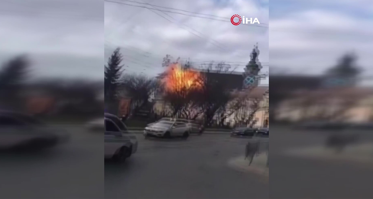 Rusya, Lviv’deki Tarihi Bernardine Kilisesi’ni Dron ile Vurdu