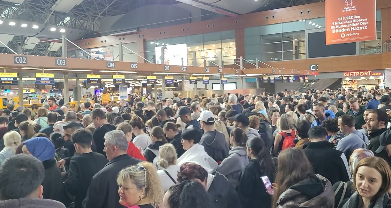 Sabiha Gökçen Havalimanı’nda Sis Engeli: 127 Uçuş İptal